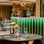 La 'hôtel&restaurant Le Dôme Hotel *