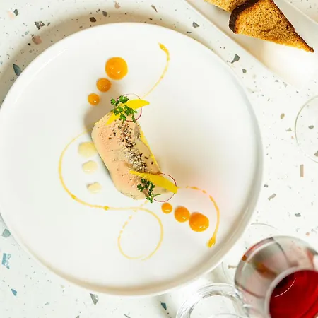 ホテル La & Restaurant Le Dome